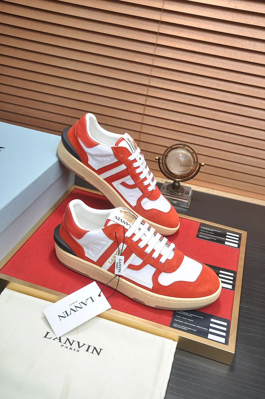 Men's men's shoes💰540💶[LANVIN] The latest lace-up fashionable casual couple sneakers, high-quality CLAY couple series‼ ️ The latest trendy products of the season 🌈Many bloggers have planted grass and purchased the original open-mold customization. The upper and outsole are sewn with mark threads without edge sealing. A variety of material splicing combination design. Very versatile for fashionable and casual wear. Comfortable on the feet. Self-recommended. Upper cowhide + cow suede + breathable mesh lining. Foot-padding cowhide. Exclusive original open-mold clear logo rubber outsole ⚠️Couple standard size 36-40 for women and 38-44 for men.